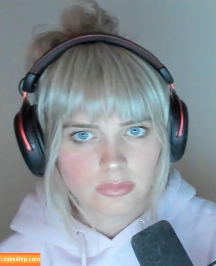 QTCinderella leaked photo photo #0019