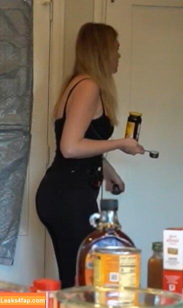 QTCinderella leaked photo photo #0080