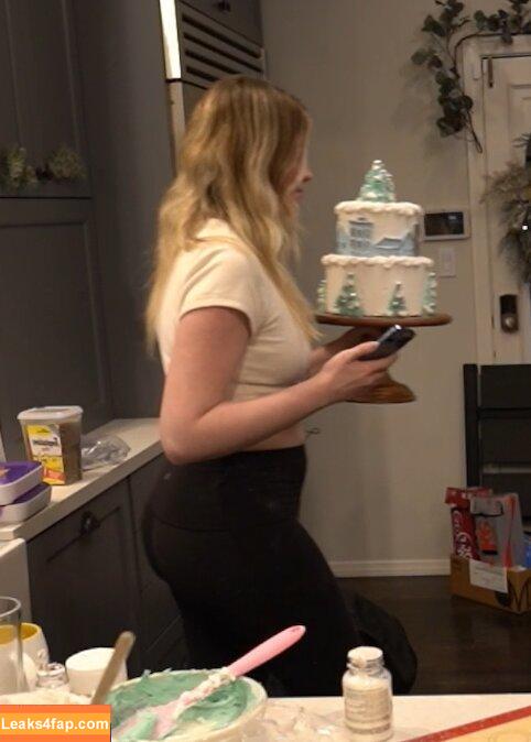 QTCinderella leaked photo photo #0129