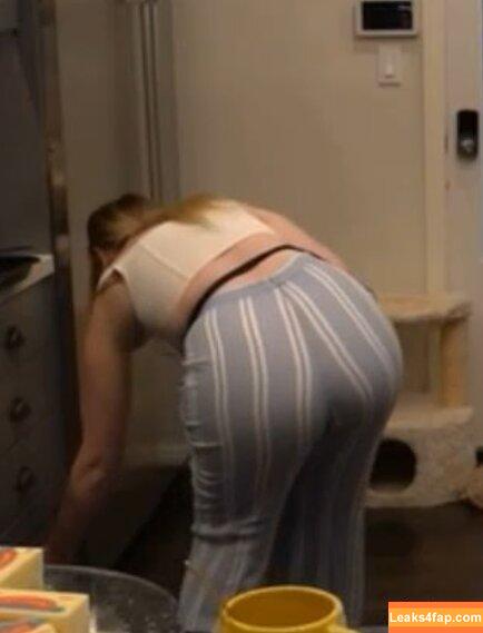 QTCinderella leaked photo photo #0147