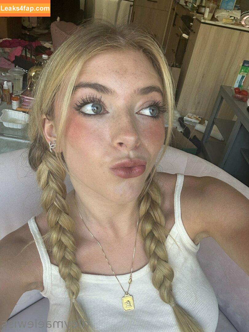 rileymaetwo / rileymae leaked photo photo #0003