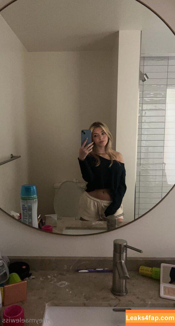 rileymaetwo / rileymae leaked photo photo #0010
