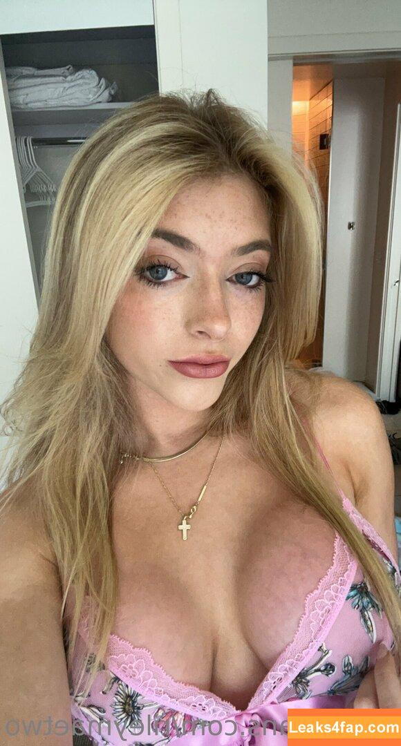 rileymaetwo / rileymae leaked photo photo #0023