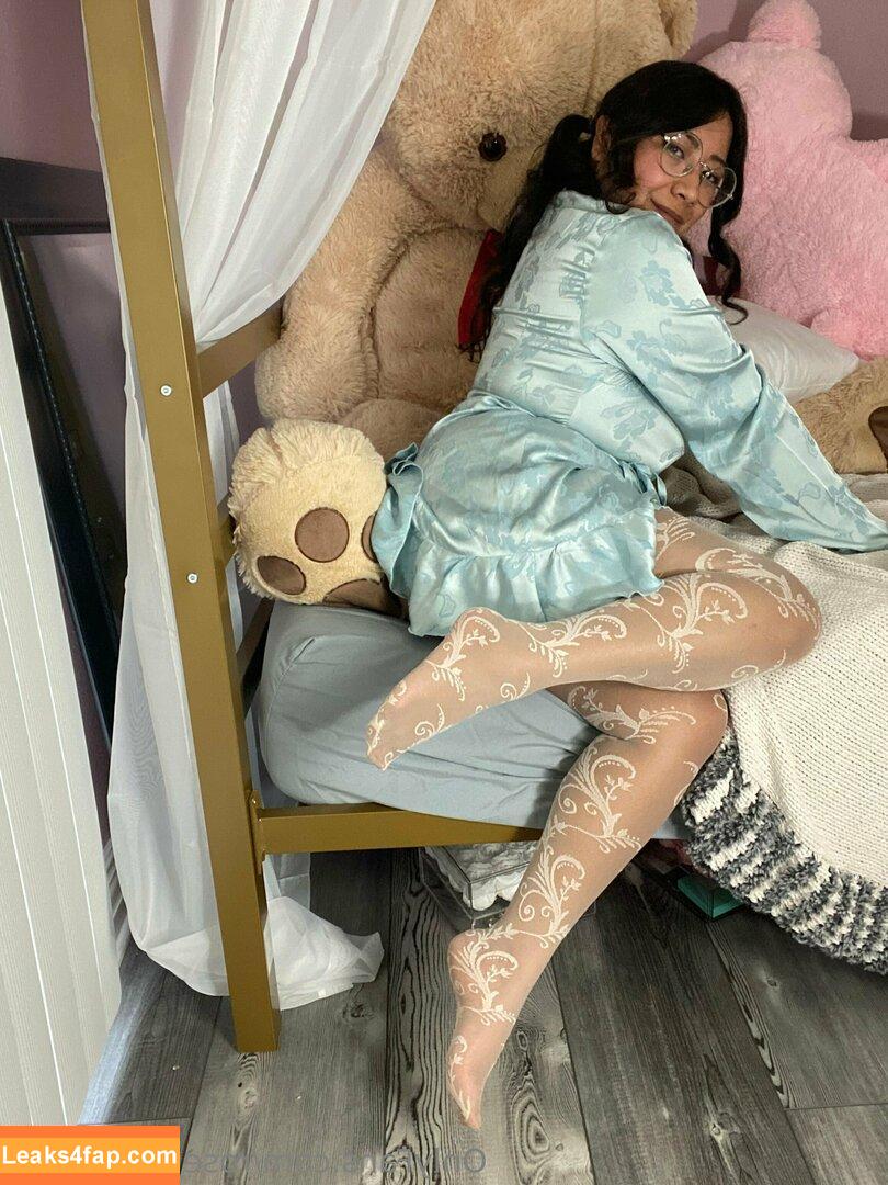 rosemarieloves / irlmommy23 / rosemarie_lovesxoxo leaked photo photo #0023