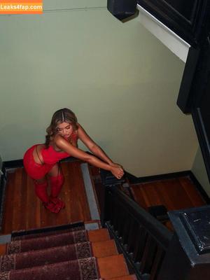 Sofia Jamora photo #0223