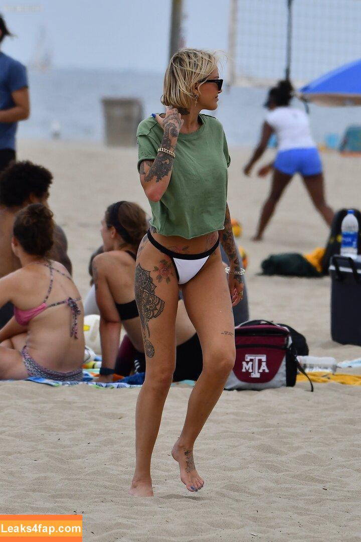 Tina Louise / tinalouise leaked photo photo #0071