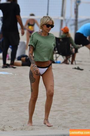 Tina Louise фото #0078
