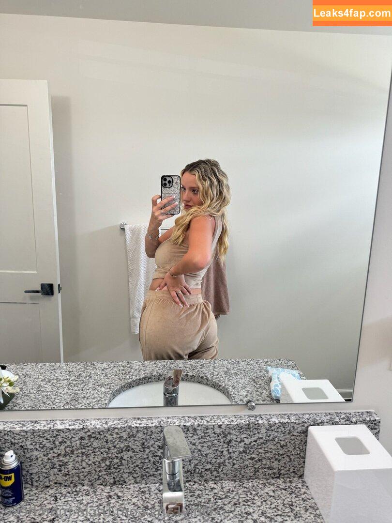 tricia.marchese /  leaked photo photo #0015
