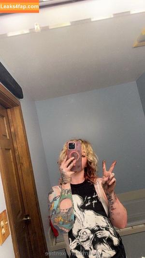 vermilionvixenfree photo #0007