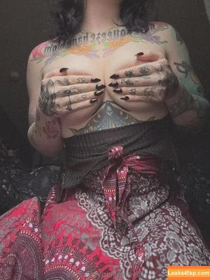 vermilionvixenfree photo #0017