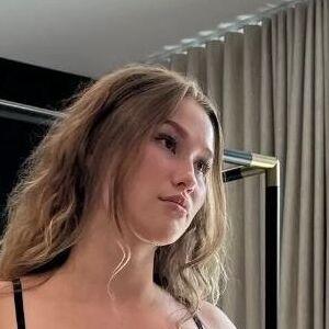 Sondra Blust photo #0018