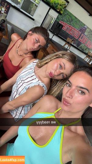 Taylor Hudson photo #0003