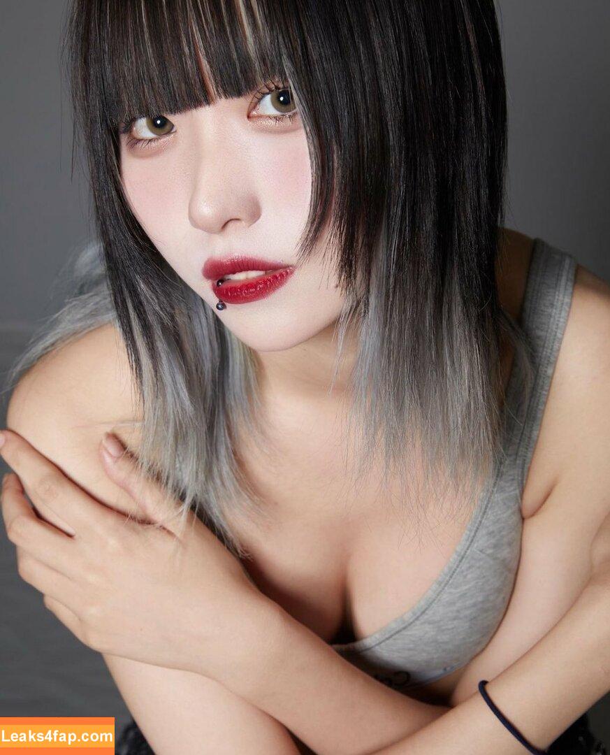 106_46_7_ / 106_46_7 / ぽたみう leaked photo photo #0001