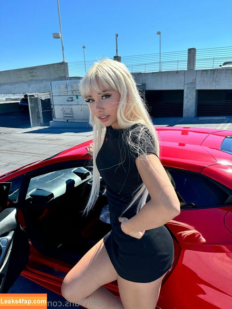 waifumiia / izzybunnies / izzybuunnies / waifuumia leaked photo photo #0008