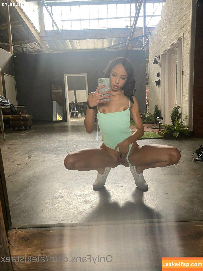 10967 /  leaked photo photo #0149