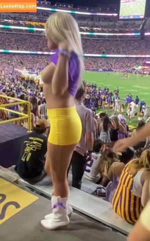 Abigail Lutz photo #0003