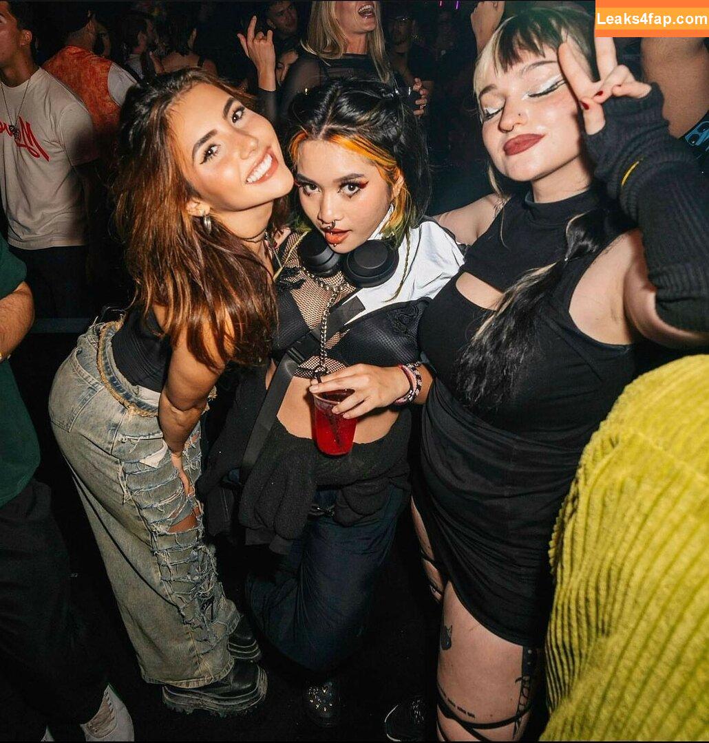 BotezLive / Botez Sisters / missbotez leaked photo photo #0025