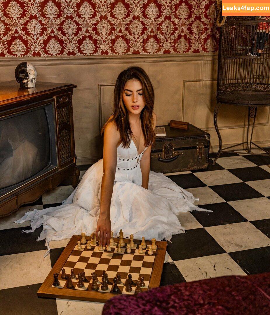 BotezLive / Botez Sisters / missbotez leaked photo photo #0071