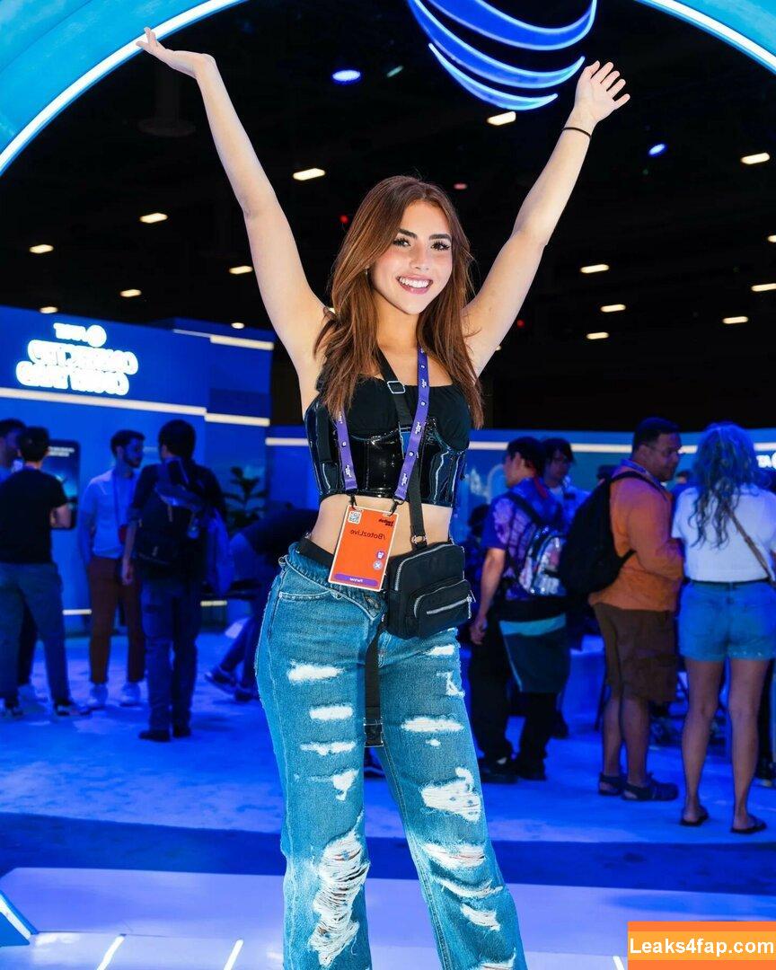 BotezLive / Botez Sisters / missbotez leaked photo photo #0076