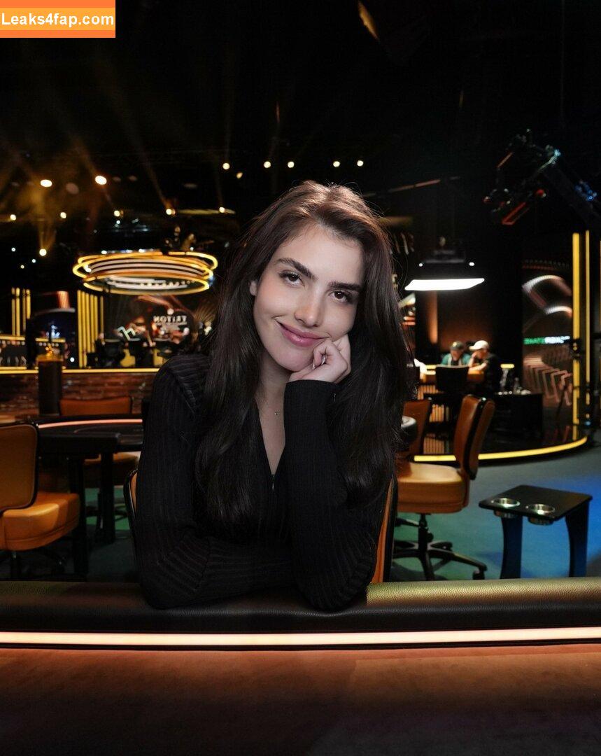 BotezLive / Botez Sisters / missbotez leaked photo photo #0085