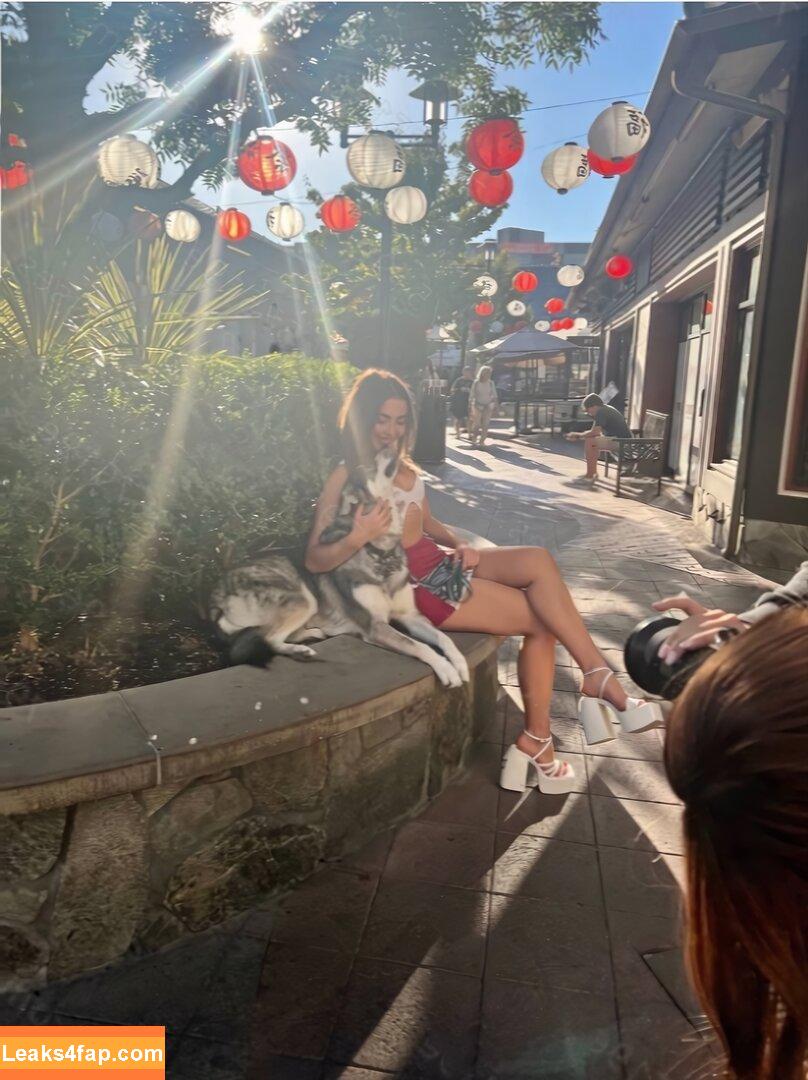 BotezLive / Botez Sisters / missbotez leaked photo photo #0100