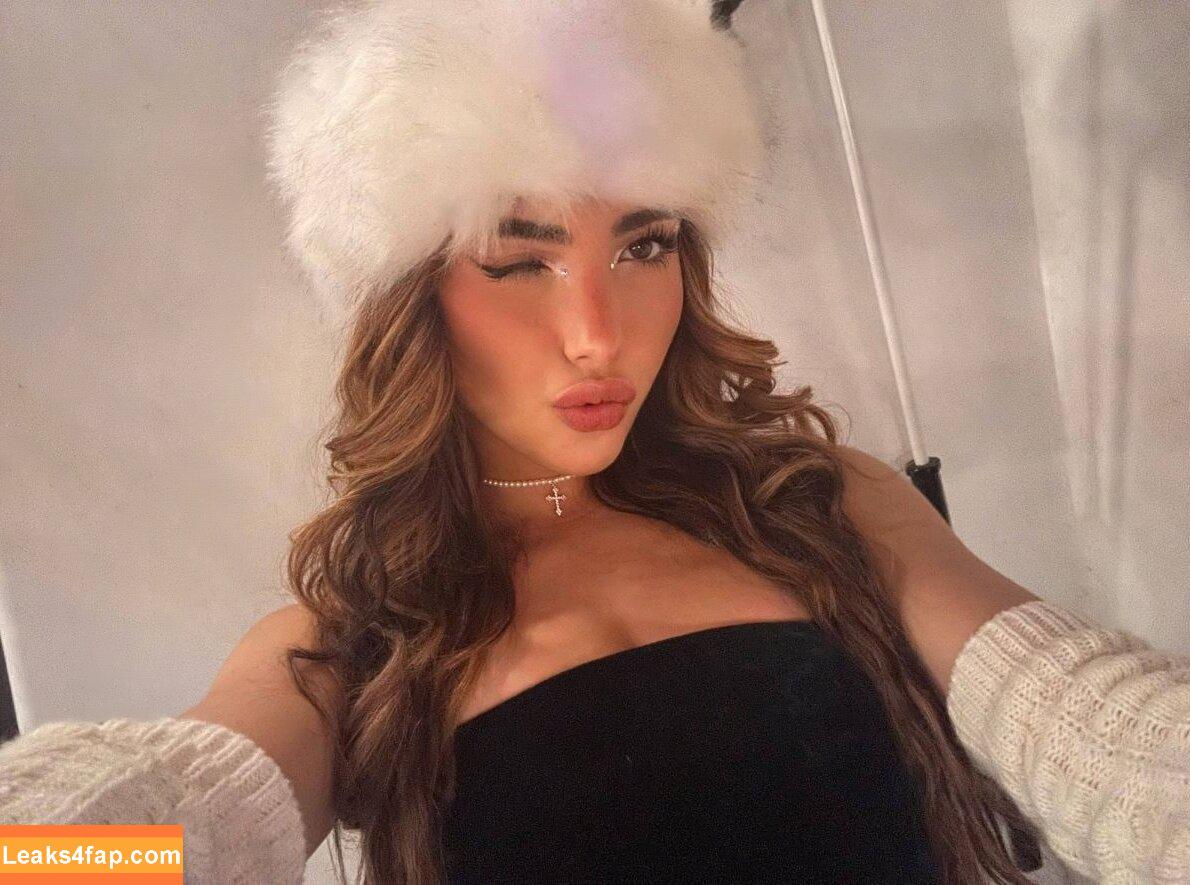 BotezLive / Botez Sisters / missbotez leaked photo photo #0173