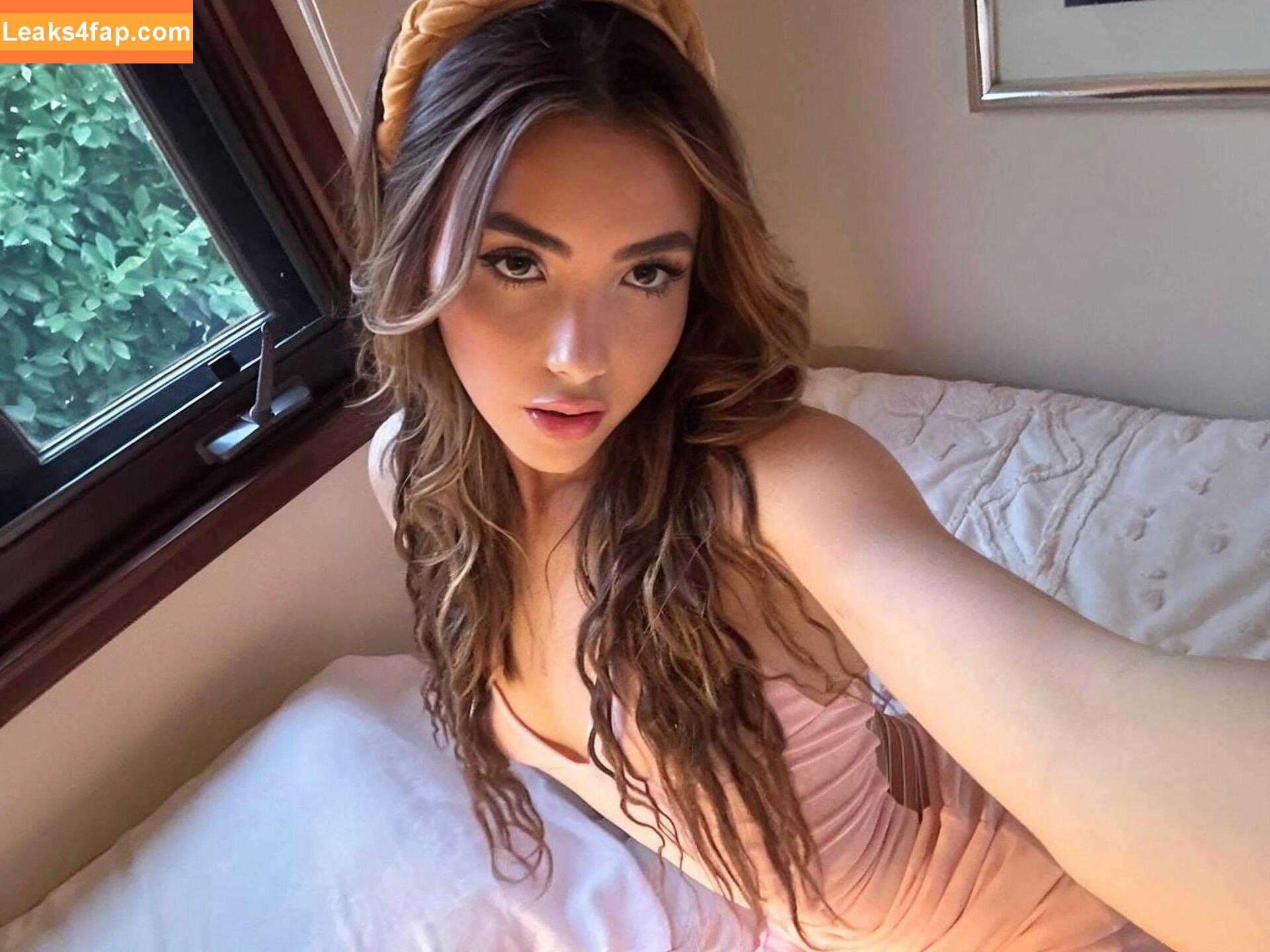 BotezLive / Botez Sisters / missbotez leaked photo photo #0187