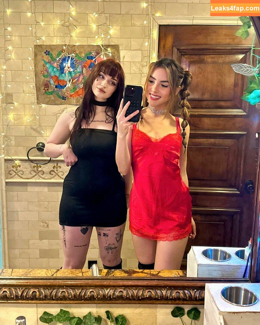 BotezLive / Botez Sisters / missbotez leaked photo photo #0198