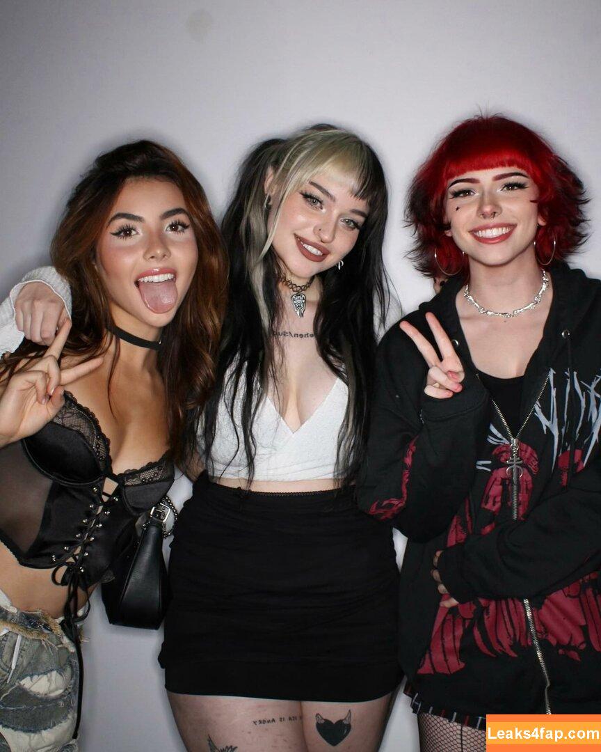 BotezLive / Botez Sisters / missbotez leaked photo photo #0199