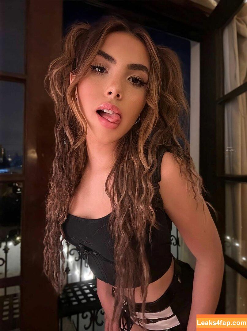 BotezLive / Botez Sisters / missbotez leaked photo photo #0211