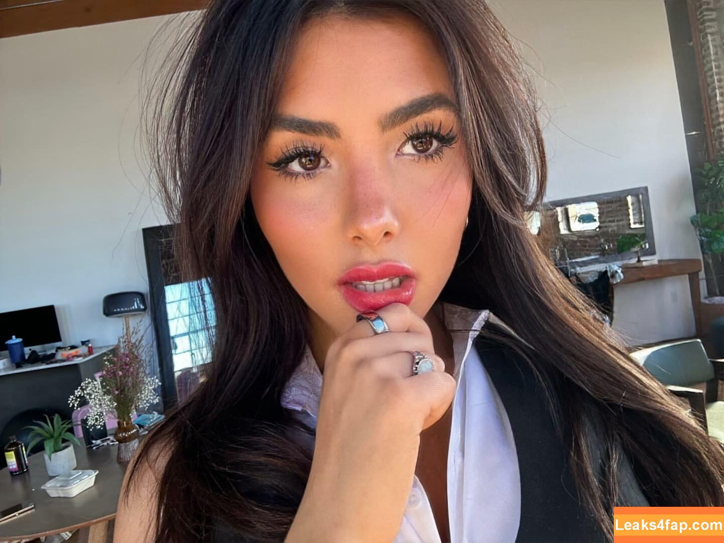 BotezLive / Botez Sisters / missbotez leaked photo photo #0278