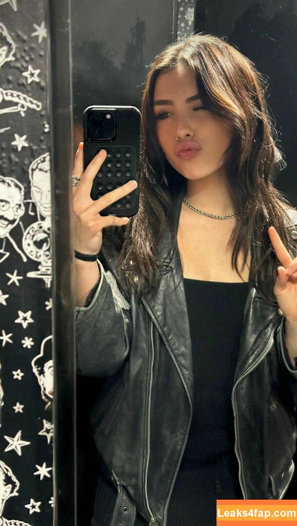 BotezLive / Botez Sisters / missbotez leaked photo photo #0302