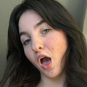Christina Linn photo #0025