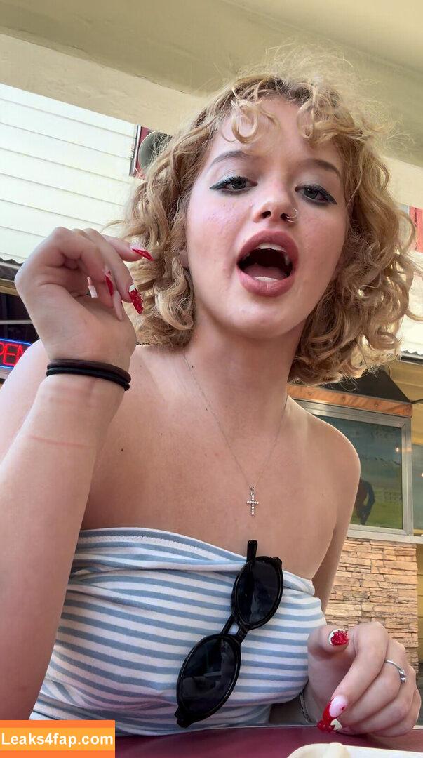 Gina Lynn / .Gina.Lynn / giinaalynn / therealgiannalynn leaked photo photo #0002