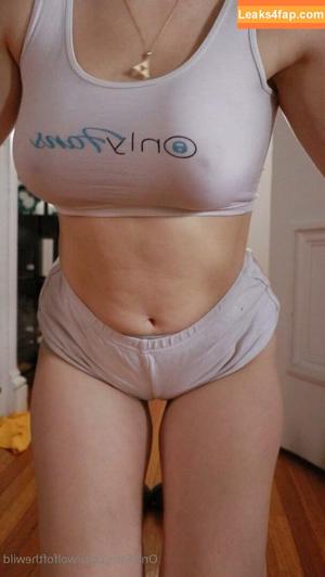 Holly Wolf photo #0010