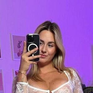 Lara Lane photo #0005