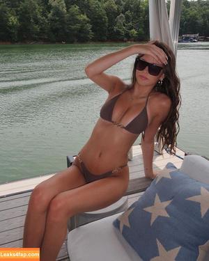 Mia Torrence photo #0004