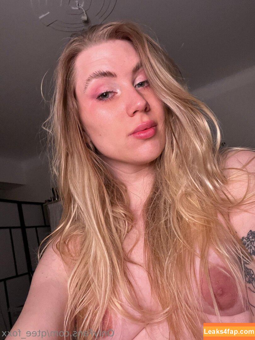 qtee_foxx /  leaked photo photo #0016