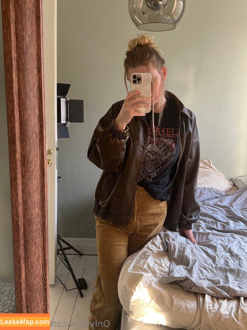 qtee_foxx /  leaked photo photo #0018