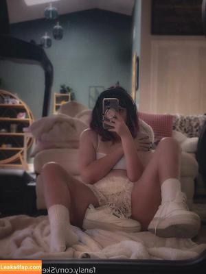 SkepticalPickle ASMR photo #0007
