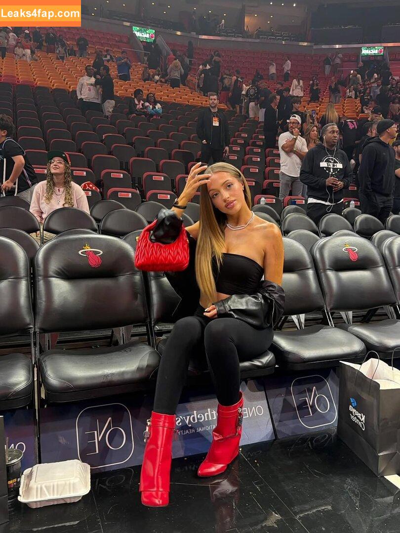 Woah Vicky / imwoahvicky / victoriaroseeee leaked photo photo #0095