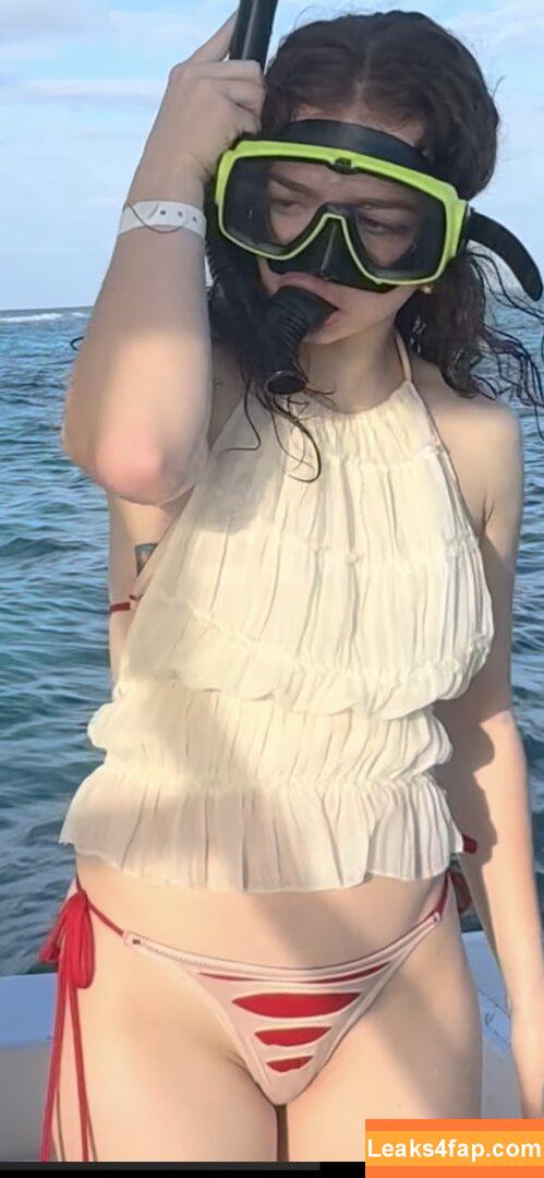 1160 /  leaked photo photo #0920