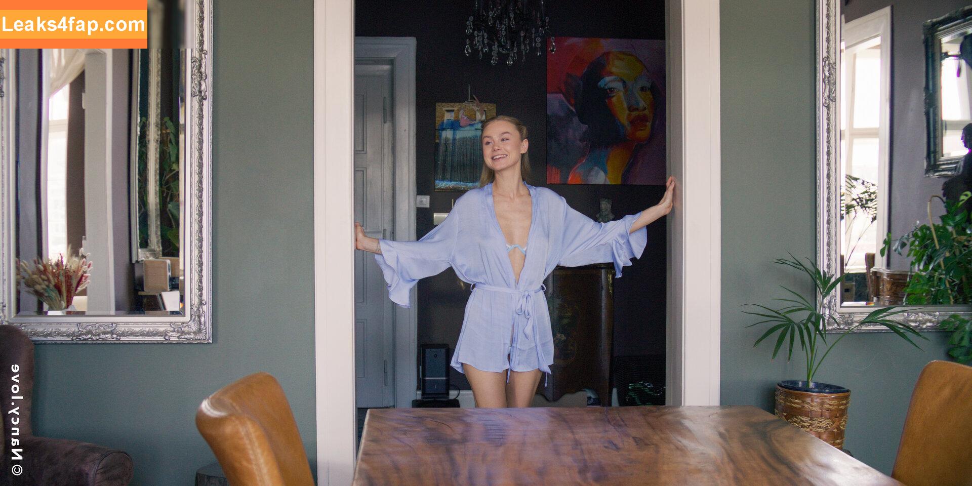 1160 /  leaked photo photo #1240