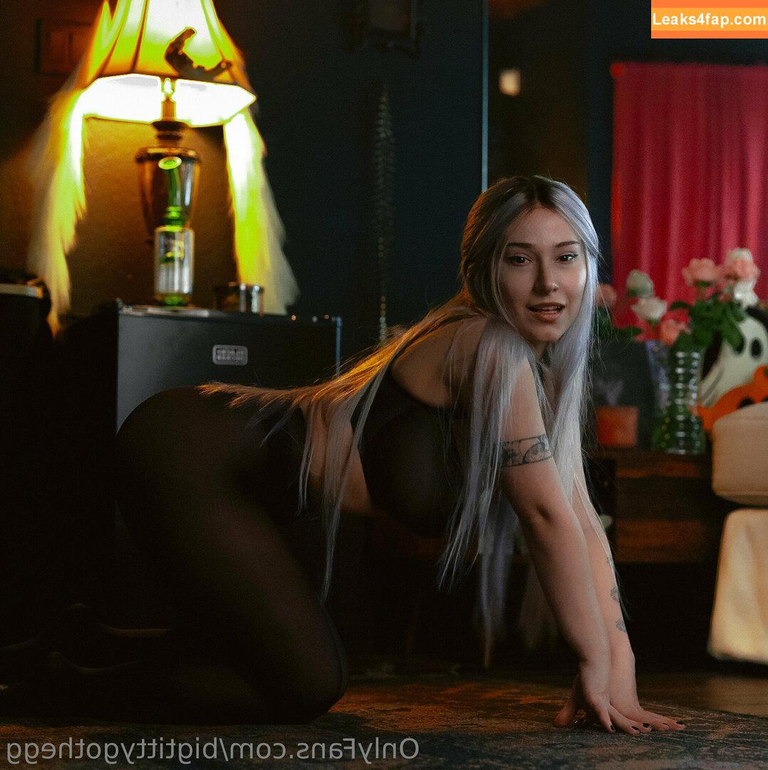 bigtittygothegg / goth__egg leaked photo photo #0247