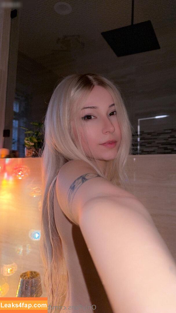 bigtittygothegg / goth__egg leaked photo photo #0420