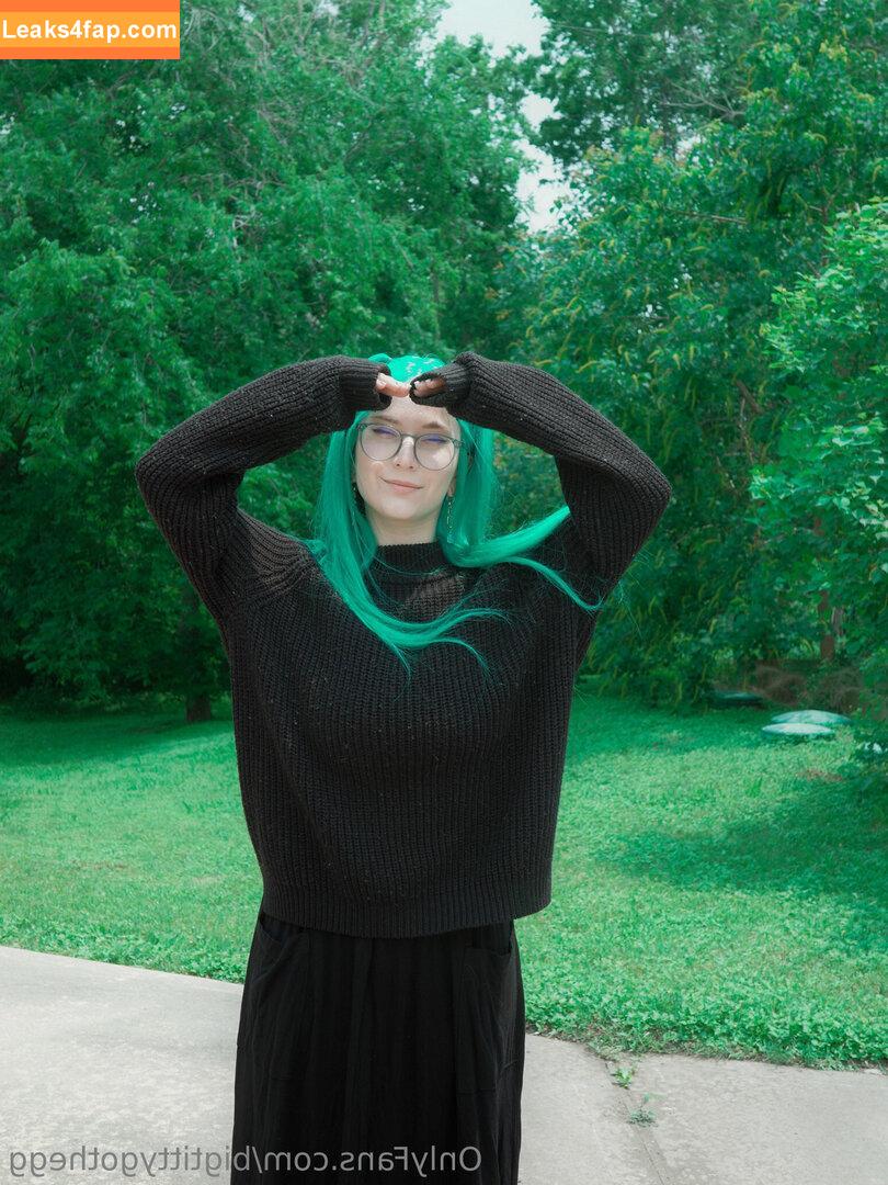 bigtittygothegg / goth__egg leaked photo photo #0629