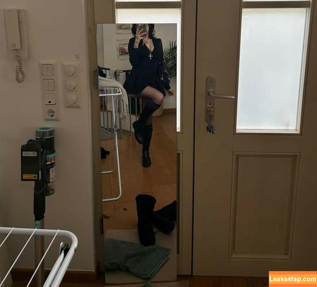 JadeyAnh / ja.dey / vylerria leaked photo photo #0020