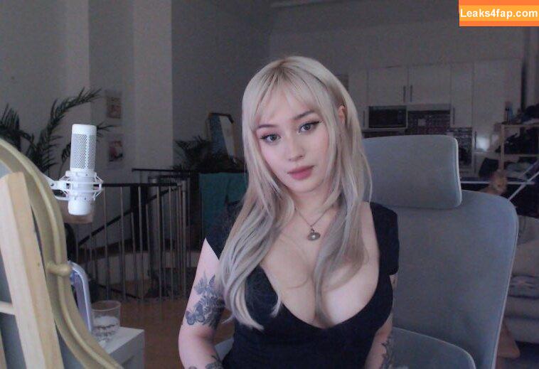JadeyAnh / ja.dey / vylerria leaked photo photo #0036