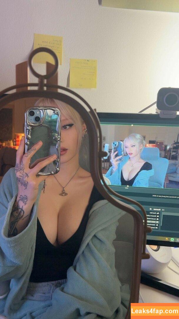JadeyAnh / ja.dey / vylerria leaked photo photo #0045