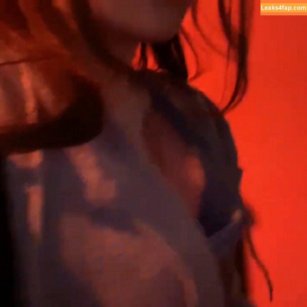 JadeyAnh / ja.dey / vylerria leaked photo photo #0052